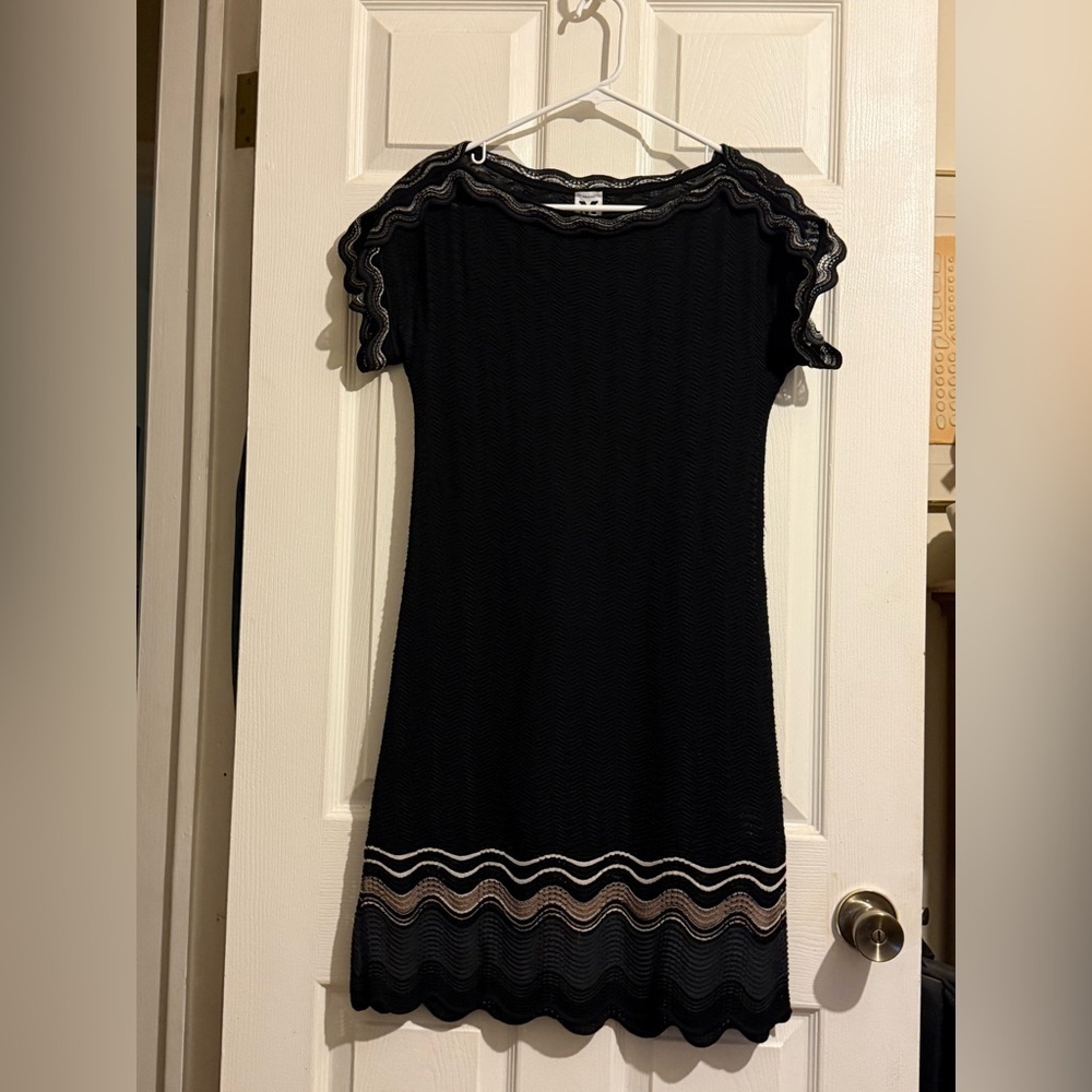 M MISSONI Black Chevron Wool Knit Scallop Gold Lurex Dress 6